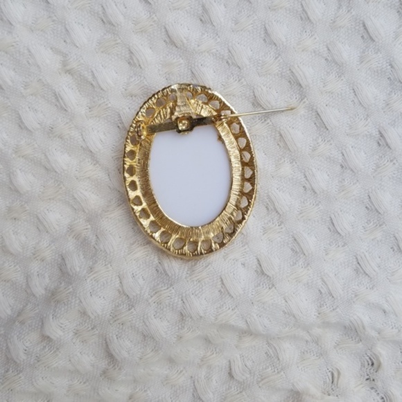 Vintage porcelain violets brooch - Picture 4 of 6